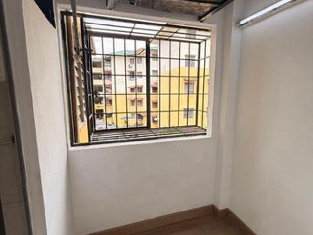 Apartment for sale in Petaling, Damansara Damai