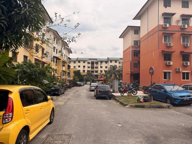 Apartment for sale in Petaling, Damansara Damai