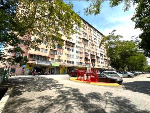 Flat for sale in Petaling, Subang Jaya