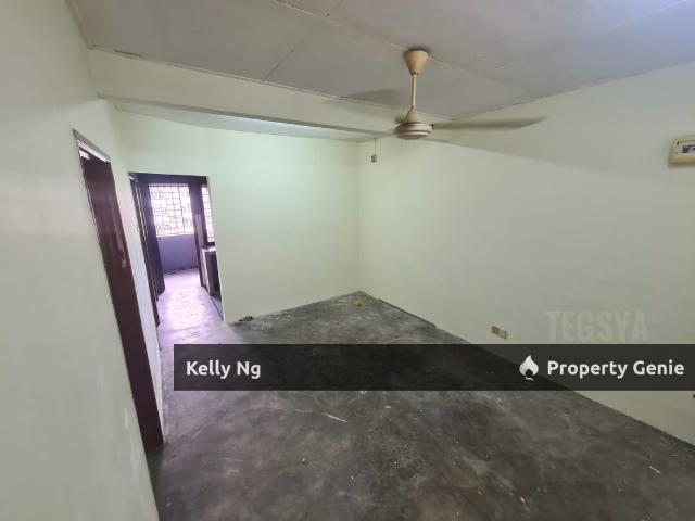 Flat for rent in Alam Impian, Selangor