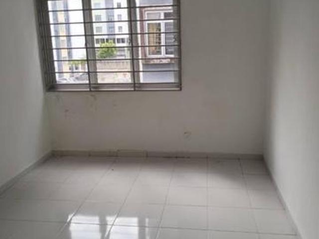 Flat for sale in Ulu Tiram, Johor