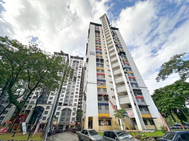 Apartment for sale in Pantai