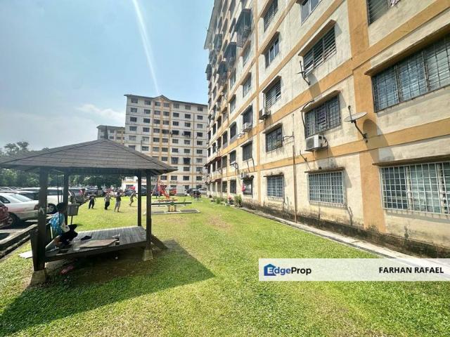 Flat for sale in Petaling, Subang Jaya