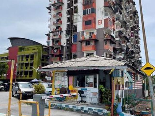 Flat for sale in Petaling, Damansara Damai