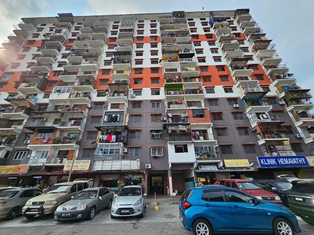 Flat for sale in Petaling, Damansara Damai