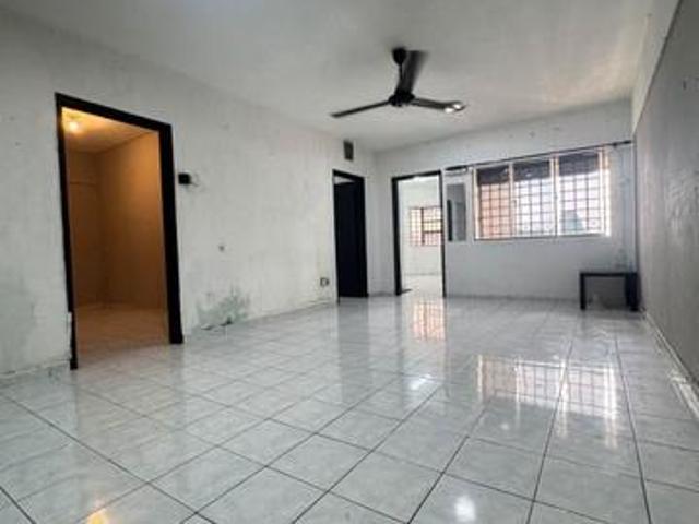 Apartment for sale in Shah Alam, Petaling