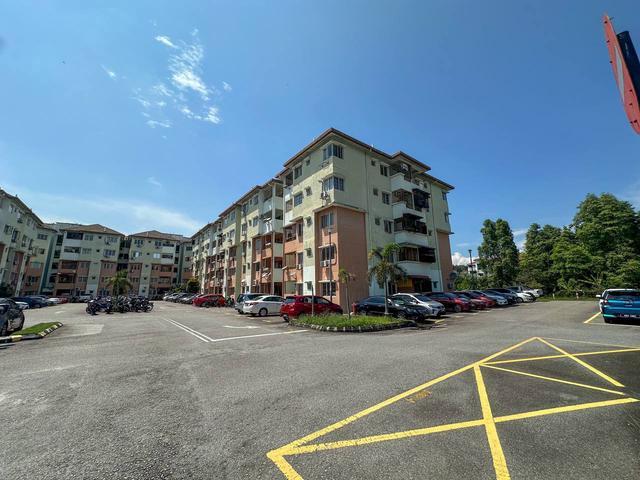 Apartment for sale in Kajang, Langat