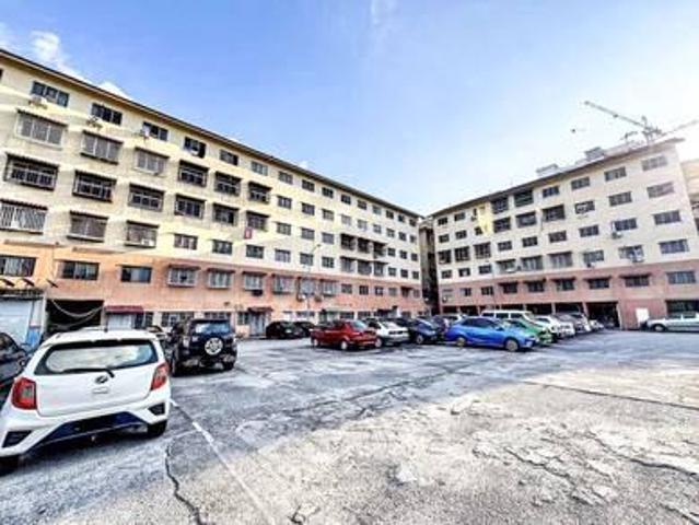 Flat for sale in Kajang, Langat