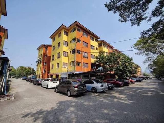 Apartment for sale in Kajang, Langat