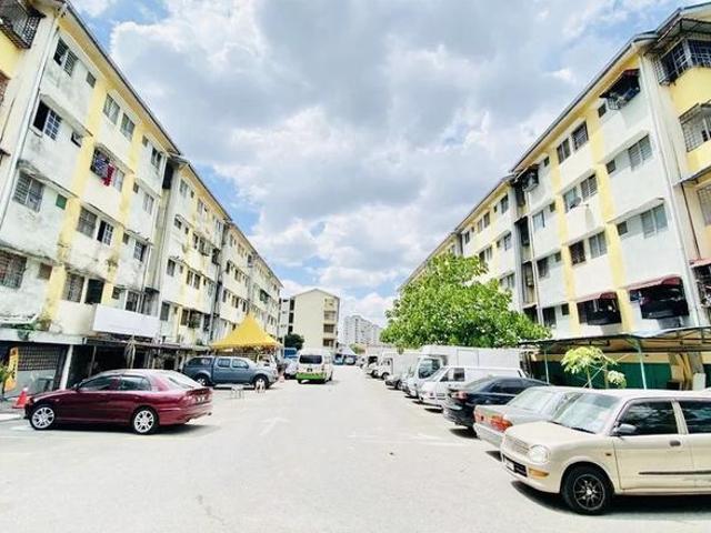 Apartment for sale in Petaling, Damansara Damai