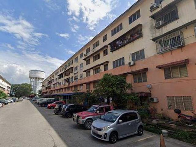 Apartment for sale in Seri Kembangan, Majlis Bandaraya Subang Jaya