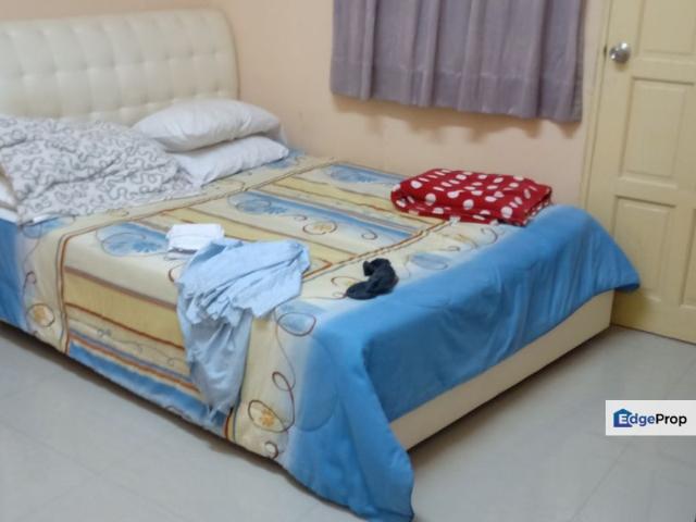 Condominium for rent in Malaka