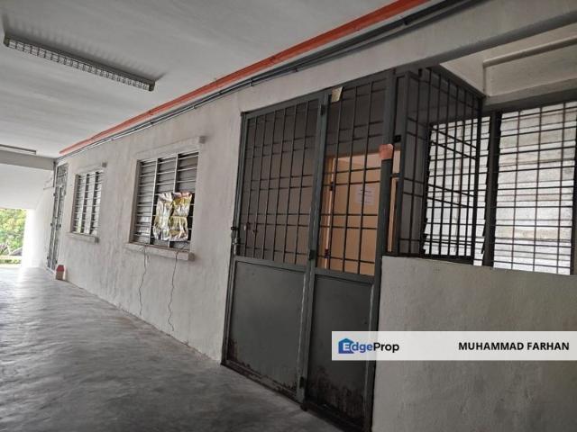 Condominium for sale in Malaka