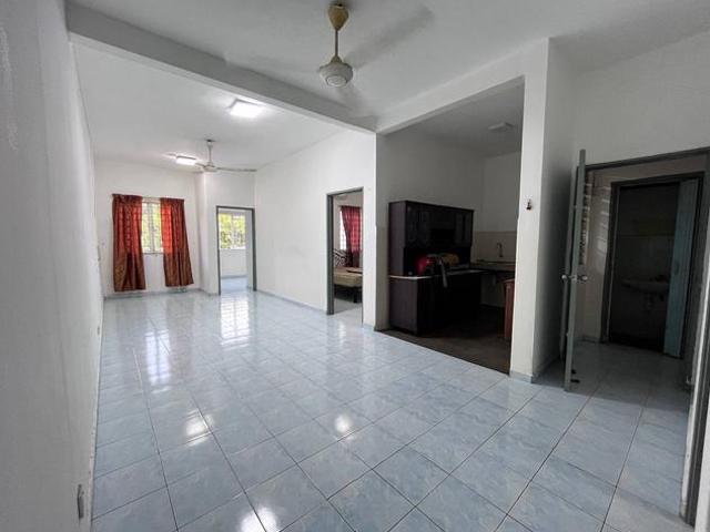Apartment for sale in Malaka