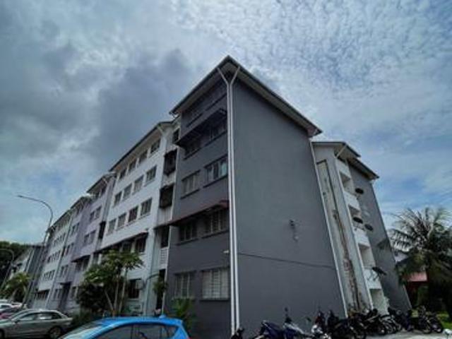 Property for sale in Malaka