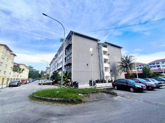 Apartment for sale in Malaka