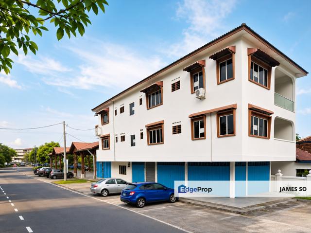 Shop for sale in Malaka