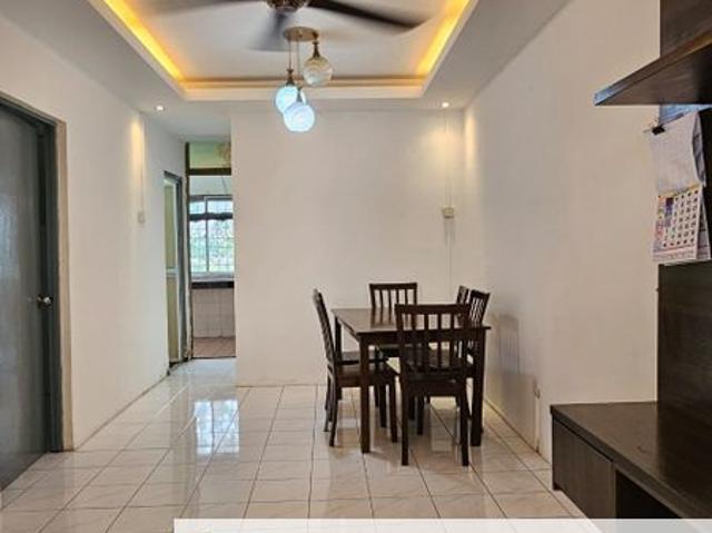 Flat for sale in Pangsapuri Teratai, Majlis Perbandaran Kajang