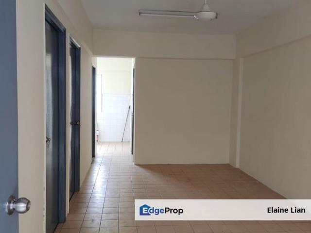 Flat for rent in Kajang, Langat