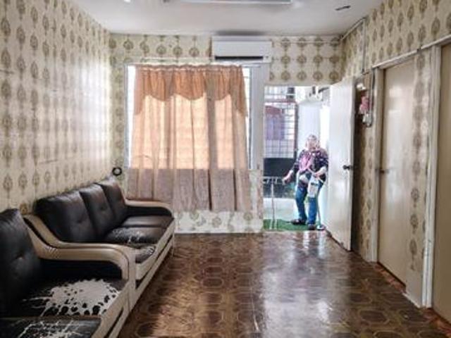 Apartment for sale in Malaka