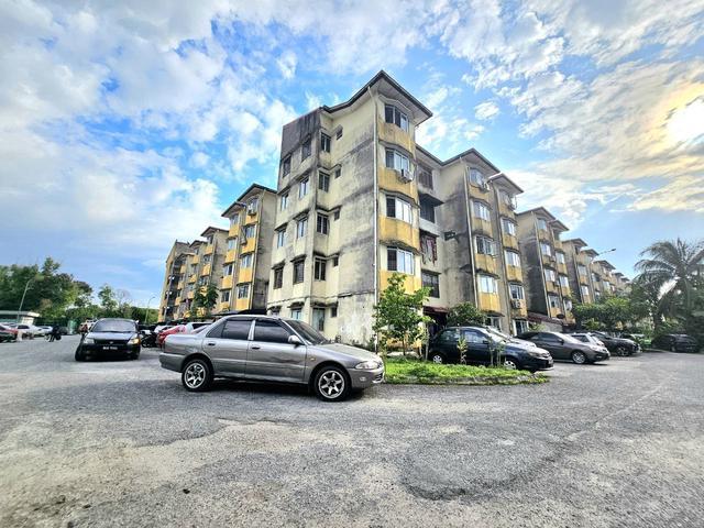 Apartment for sale in Kajang, Langat