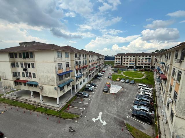Flat for sale in Bukit Ledang, Johor