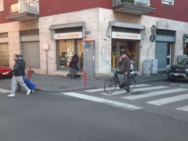 Locale Commerciale in vendita a Corsico, Lombardia