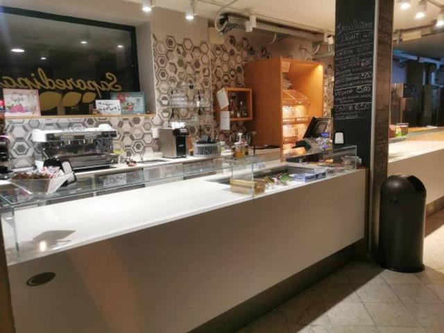 Locale Commerciale in vendita a Piemonte, Alessandria