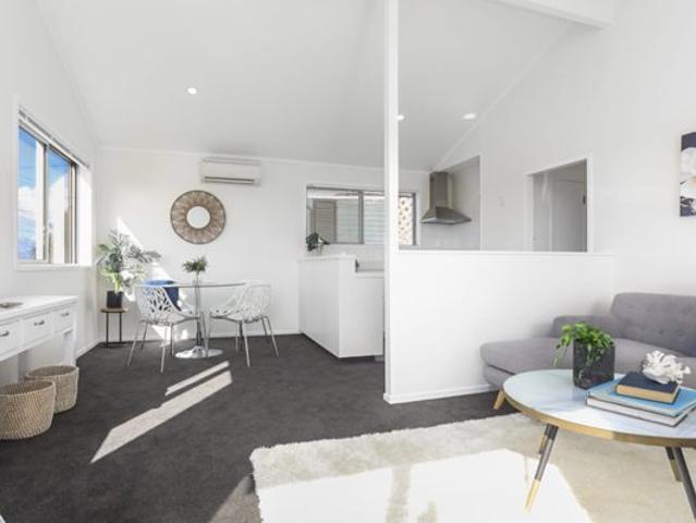 Apartment for rent in Panmure, Maungakiekie-Tāmaki