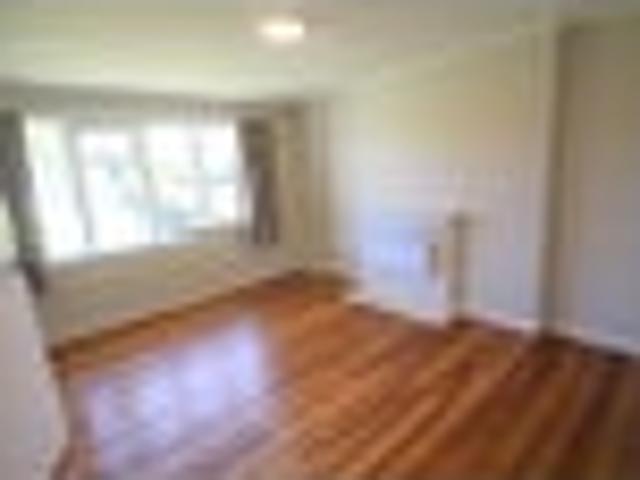 House for rent in Point England, Oroua County