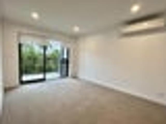 Apartment for rent in Point England, Oroua County