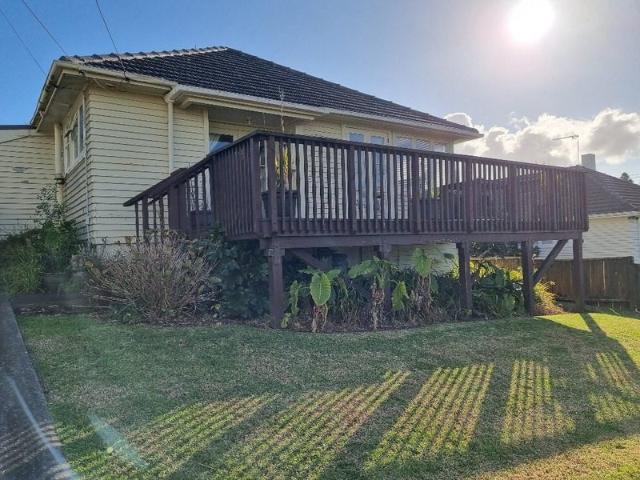 House for rent in Point England, Oroua County