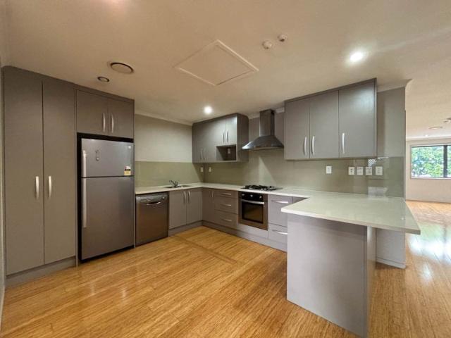 Apartment for rent in Point England