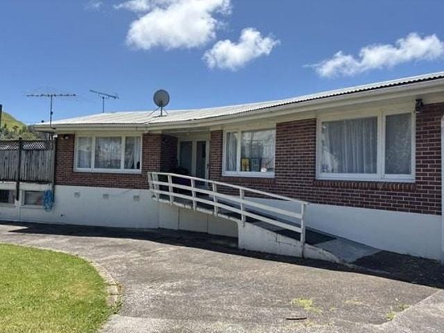 House for rent in Point England