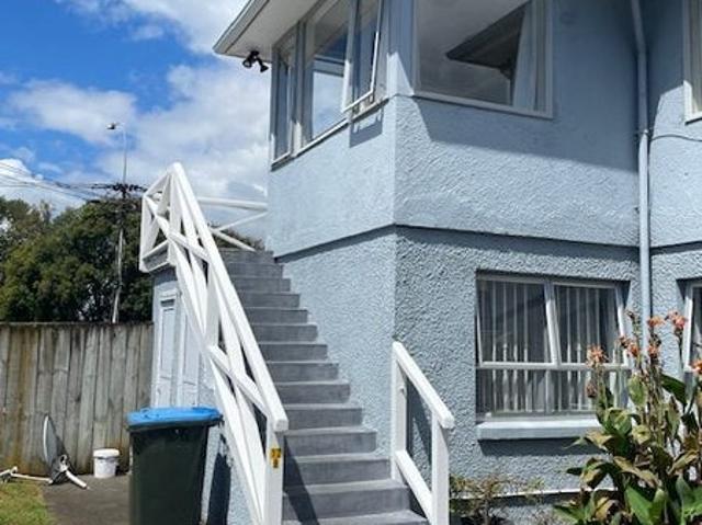 House for rent in Point England