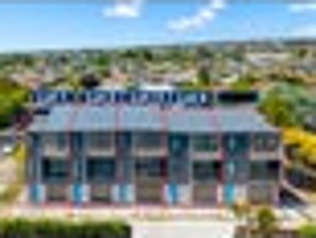 Townhouse for rent in Panmure, Maungakiekie-Tāmaki