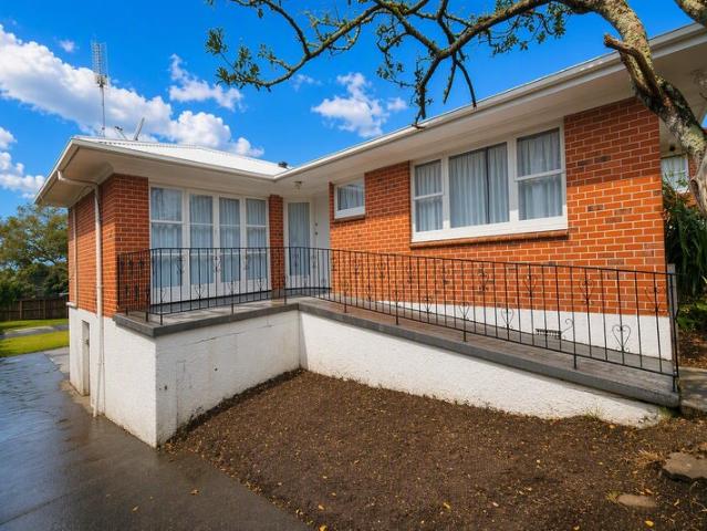 House for rent in Point England