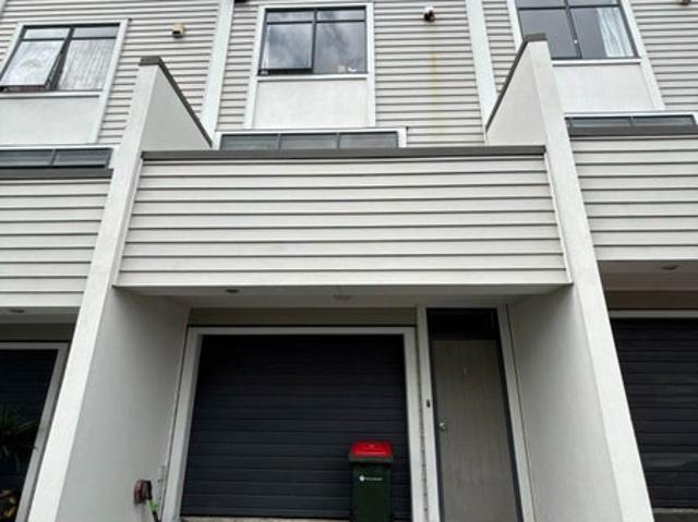 House for rent in Point England