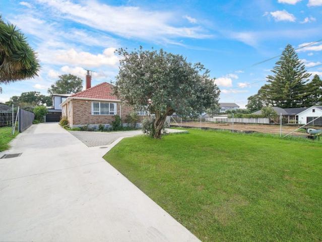 House for rent in Point England