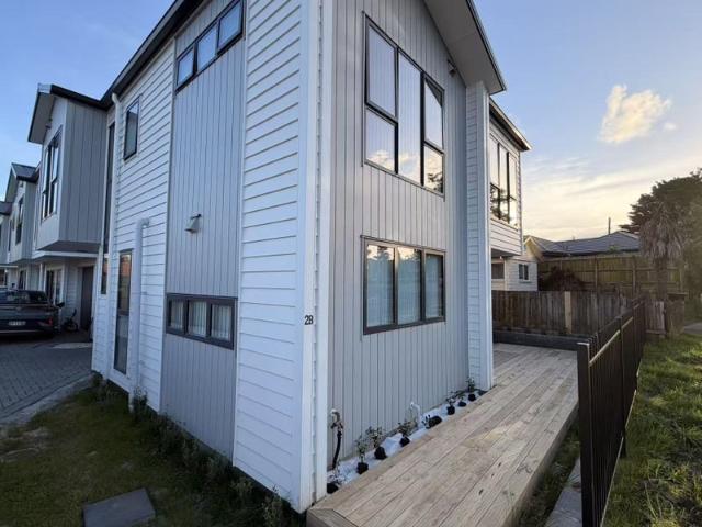 House for rent in Point England