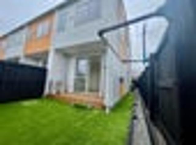 Townhouse for rent in Panmure, Oroua County