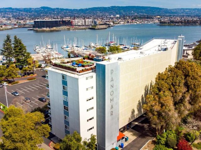 Apartment for rent in Alameda, California