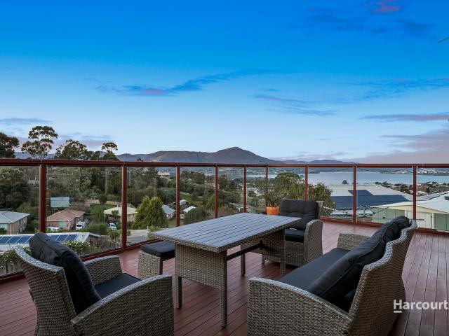 House for sale in Claremont