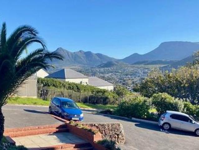 Apartment for sale in Fish Hoek, Western Cape