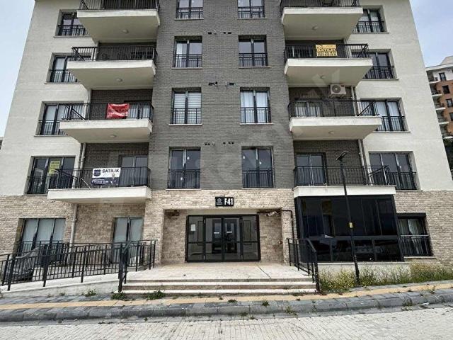 Bayrakli, İzmir içerisinde satılık mülk