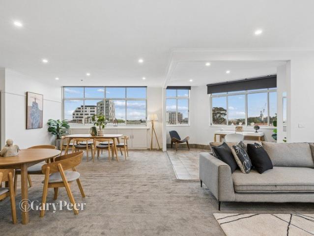 Apartment for sale in Elsternwick, Melbourne