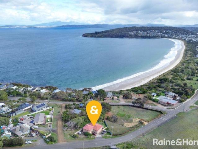 House for sale in Primrose Sands, Tasmania