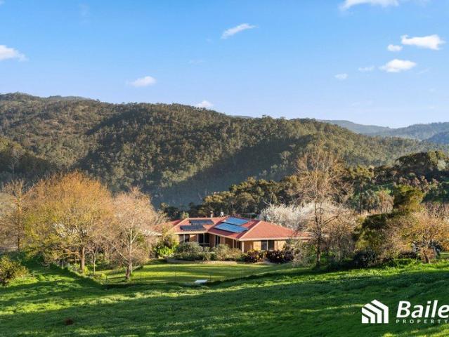Cottage for sale in Paracombe, South Australia