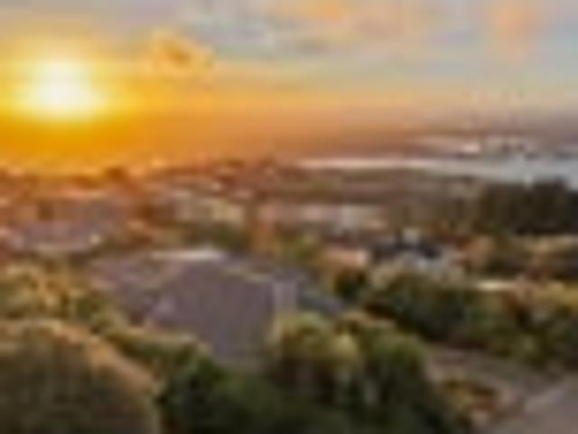 House for sale in Chaslands, Canterbury
