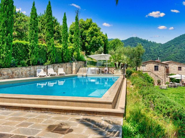 Villa Indipendente in affitto a Collecchio, Uzzano E Castello
